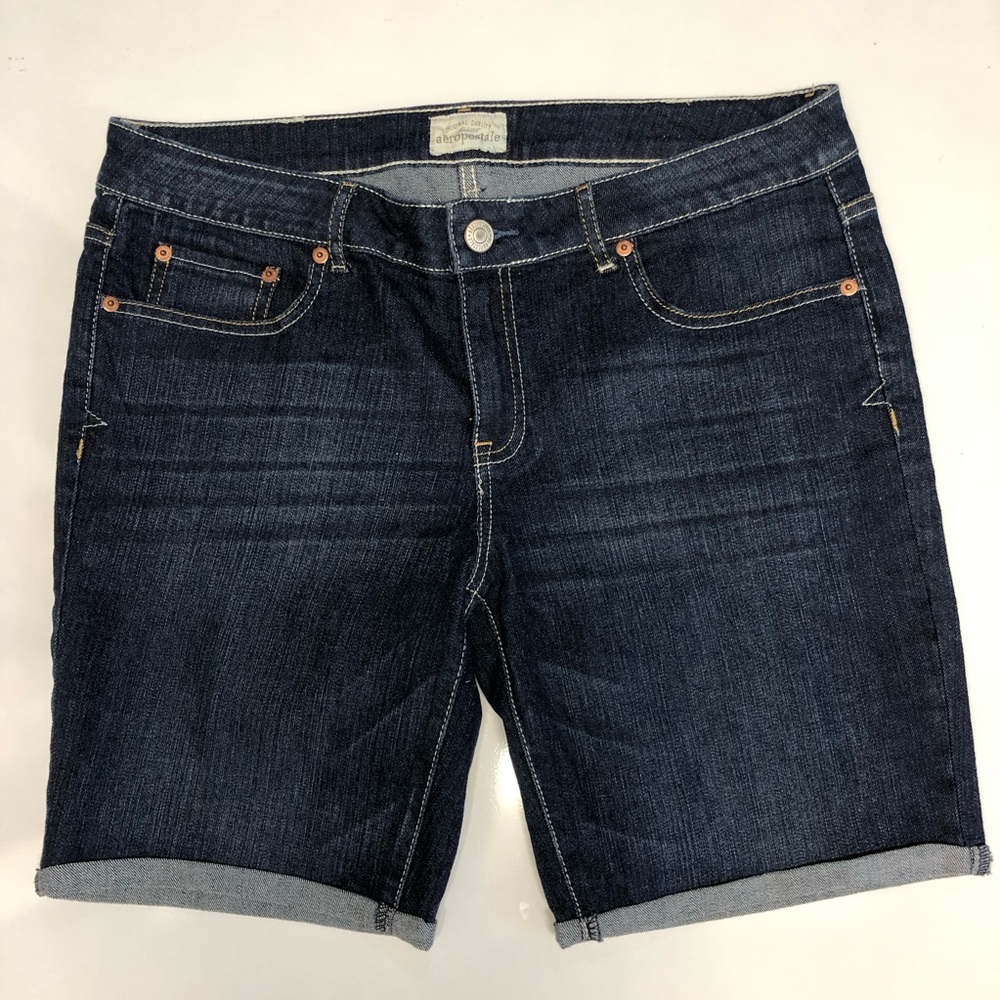 Aeropostale mid rise shorts size 15/16
